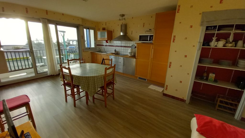 APPARTEMENT 2 CHAMBRES – 6 PERSONNES –  FACE MER BELLE EXPOSITION – SPACIEUX